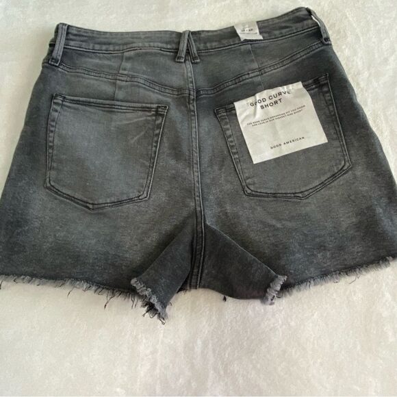 GOOD AMERICAN GOOD CURVE DENIM SHORTS HIGH RISE DISTRESSED NWT - Picture 10 of 14